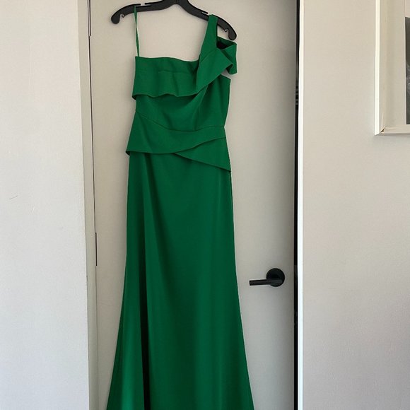 bcbg green one shoulder dress green bcbg maxazria long evening dress